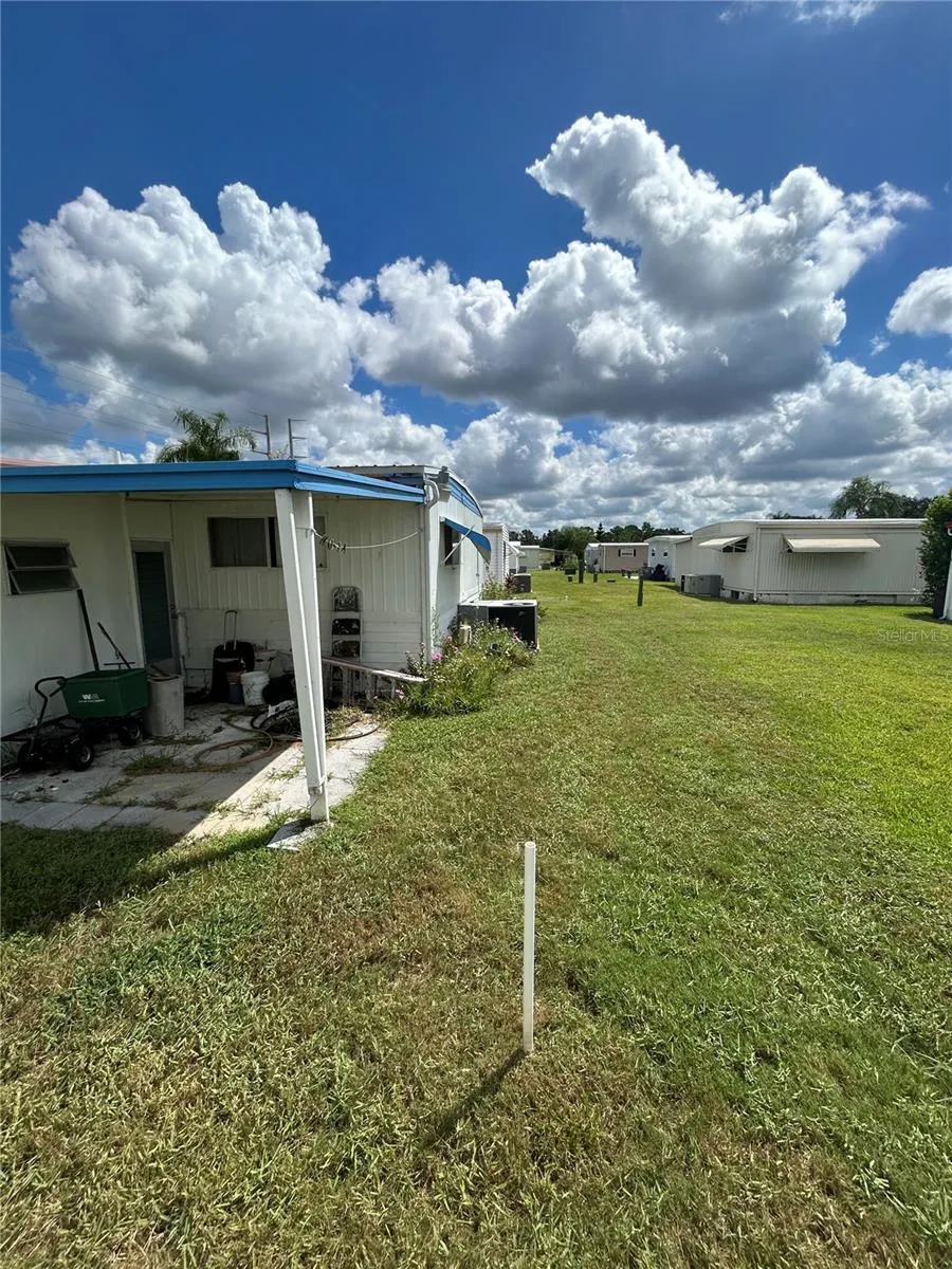 229 DIXIE LN