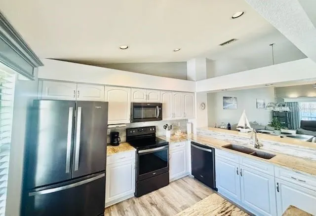 4000 BAL HARBOR BLVD #424, #424