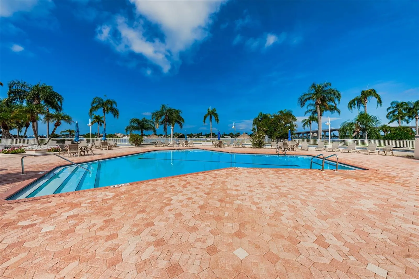 5901 BAHIA DEL MAR CIR #321, #321
