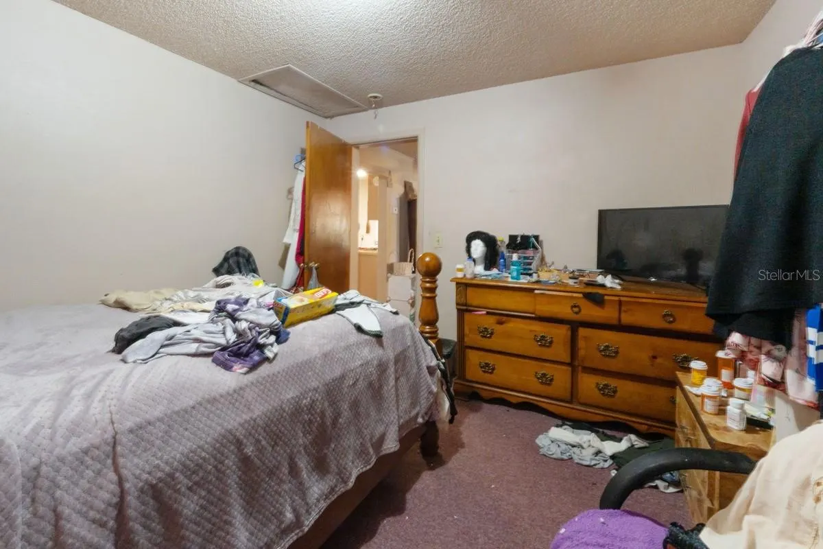 1041 ANDERSON AVE