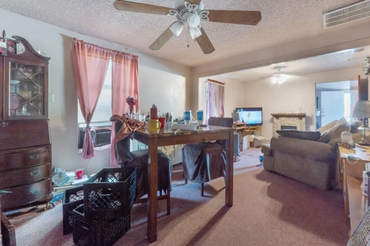 1041 ANDERSON AVE