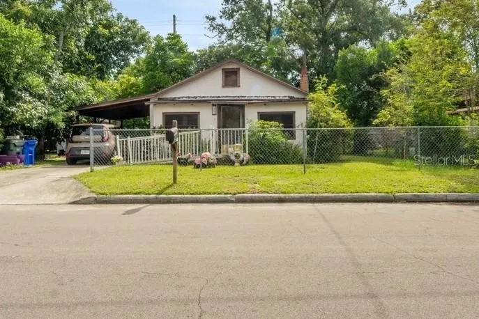 1041 ANDERSON AVE