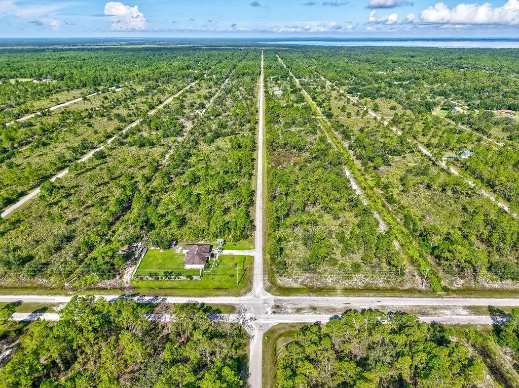 406 ALLAMANDA DR