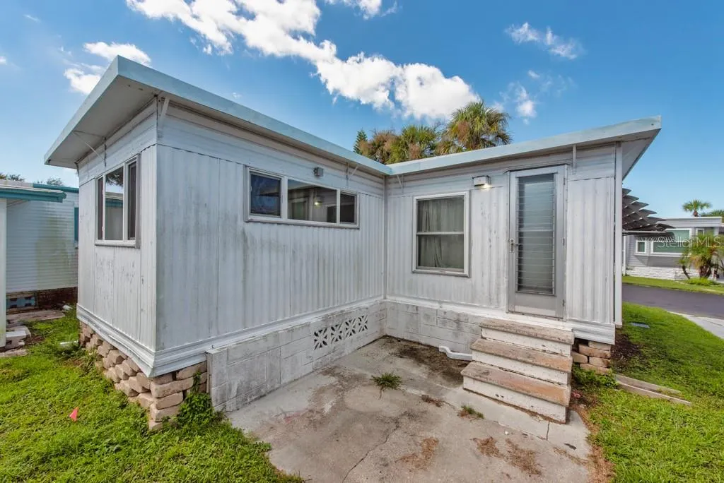 4851 W GANDY BLVD #B5L19, #B5L19