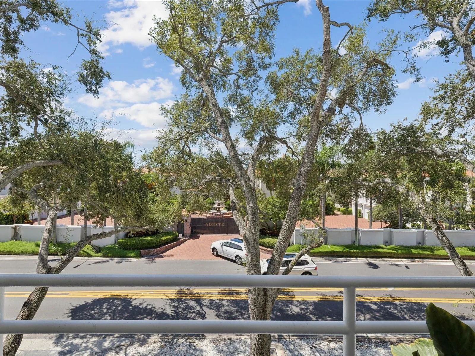 4950 BAYSHORE BLVD #1, #1