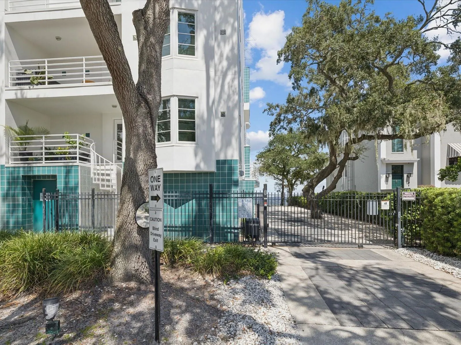 4950 BAYSHORE BLVD #1, #1