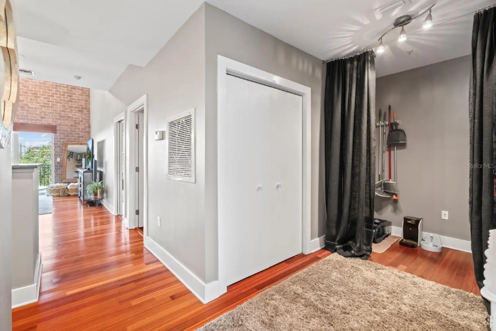 1501 DOYLE CARLTON DR #411, #411