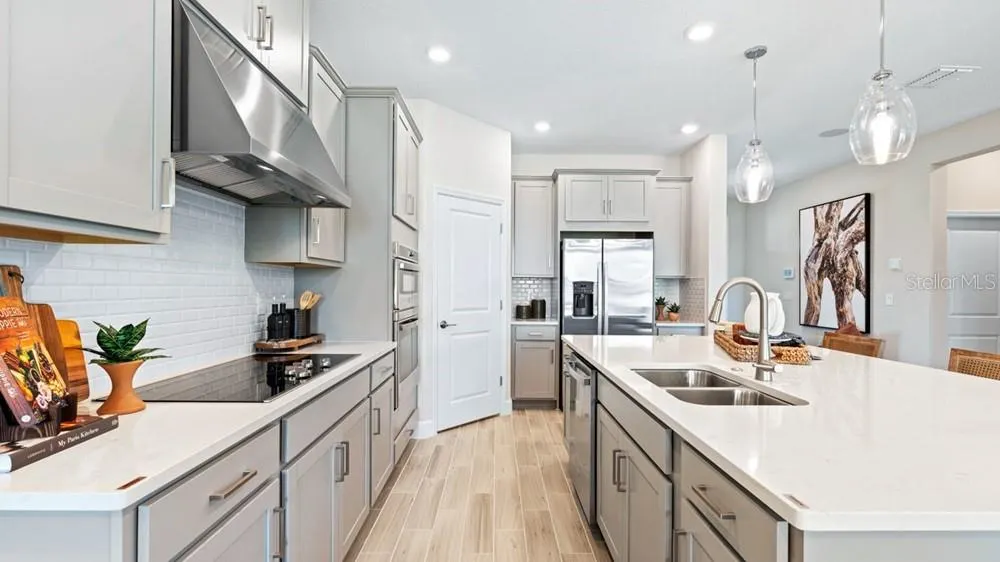 12525 WHARF TER