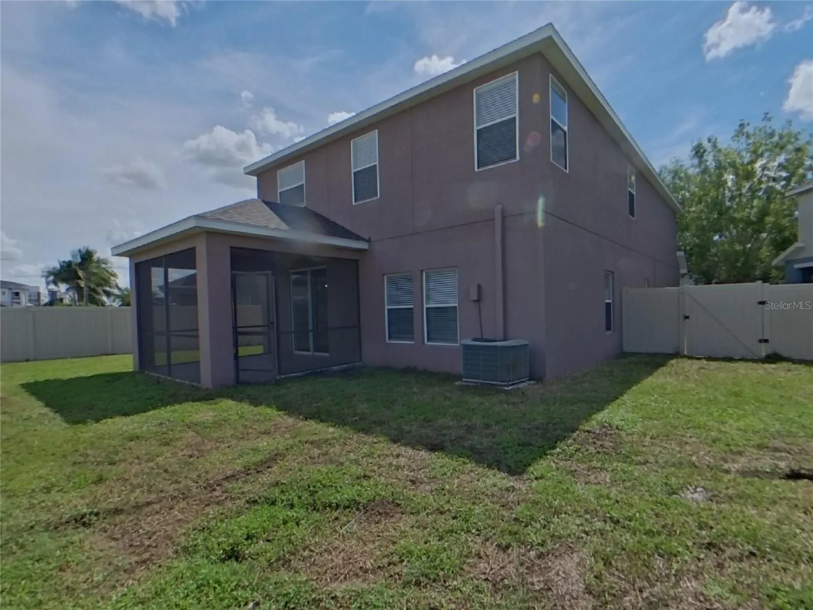 10239 NEWMINSTER LOOP