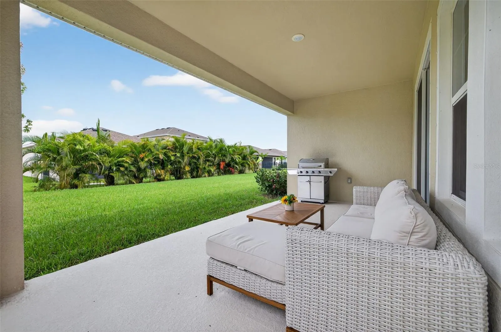 5532 DEL CORONADO DR