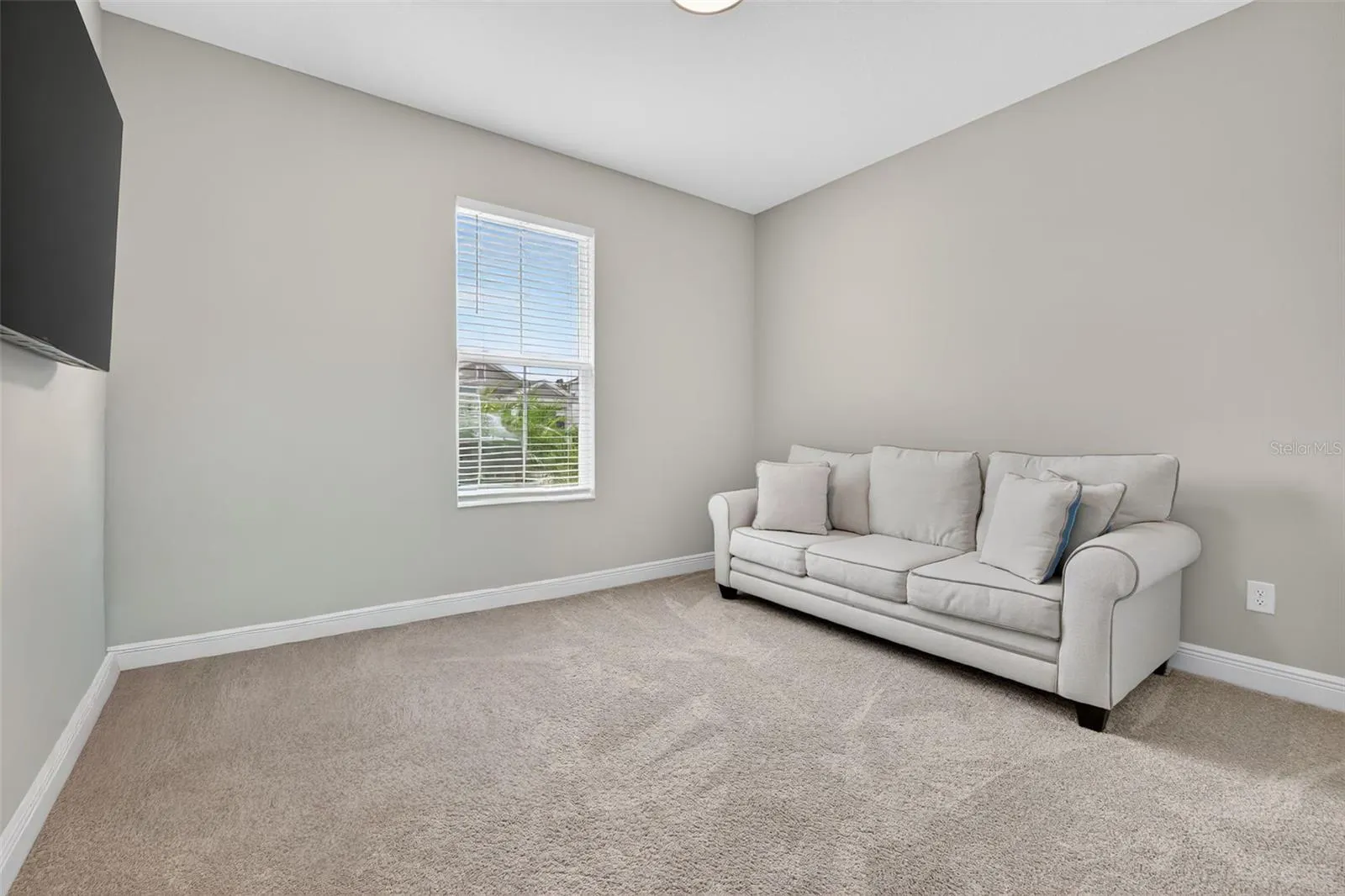 5532 DEL CORONADO DR