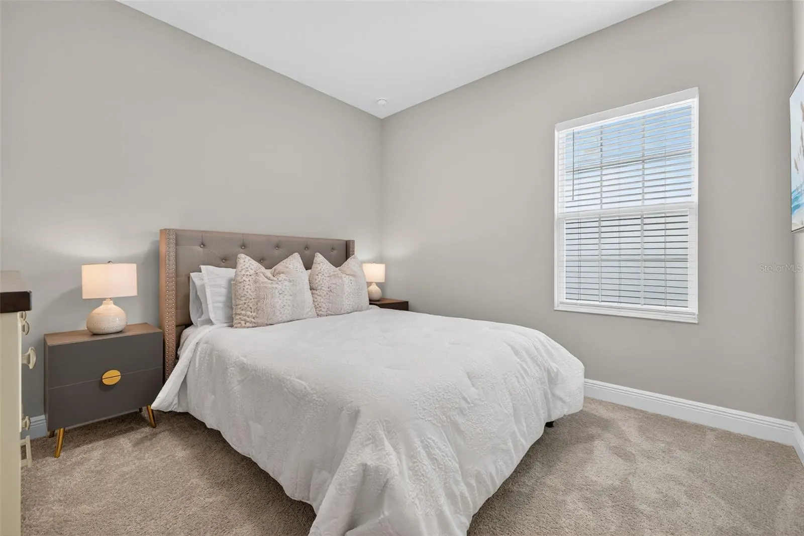 5532 DEL CORONADO DR