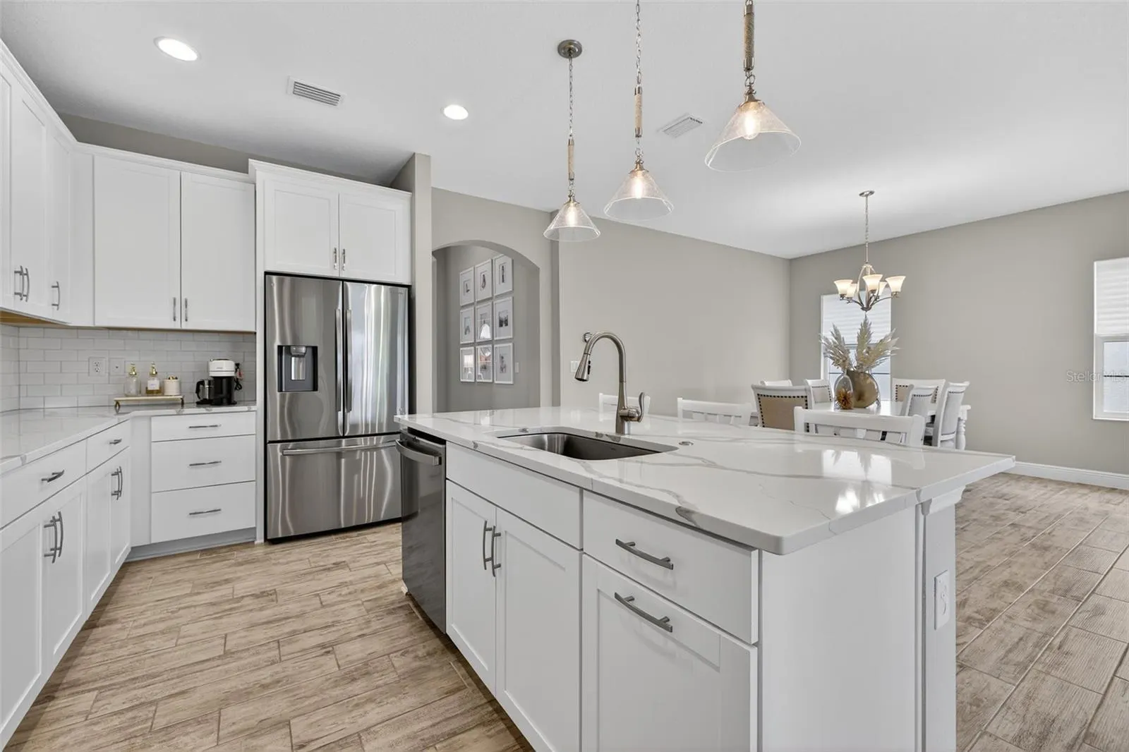 5532 DEL CORONADO DR