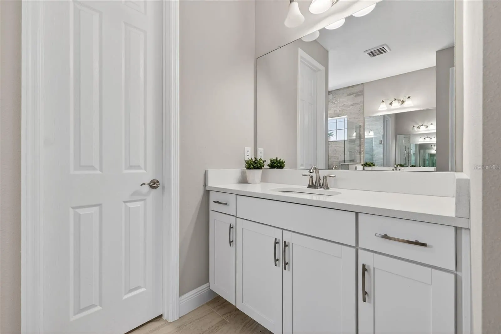 5532 DEL CORONADO DR