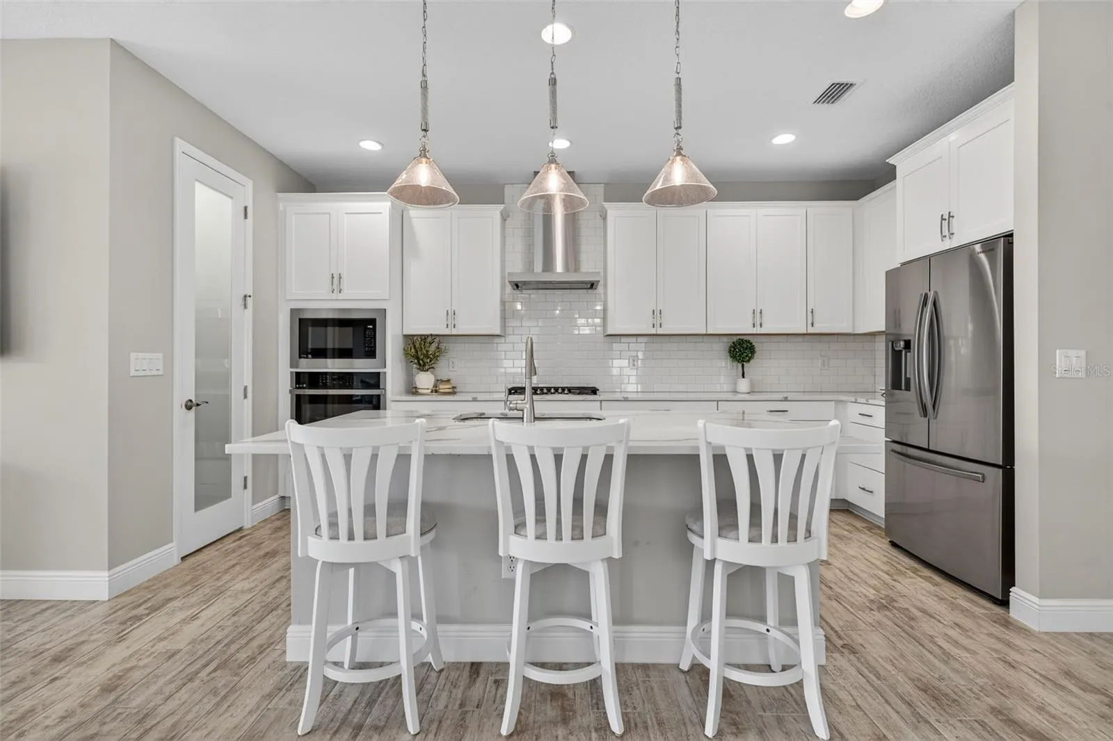 5532 DEL CORONADO DR