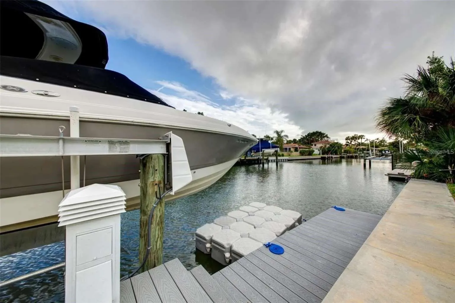 562 RANGER LN
