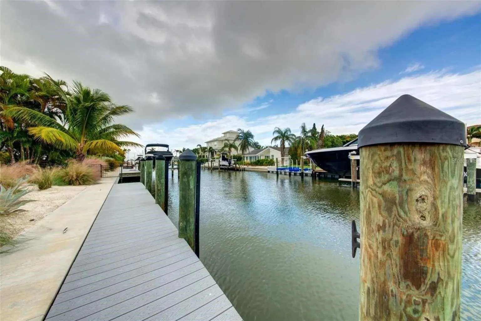 562 RANGER LN