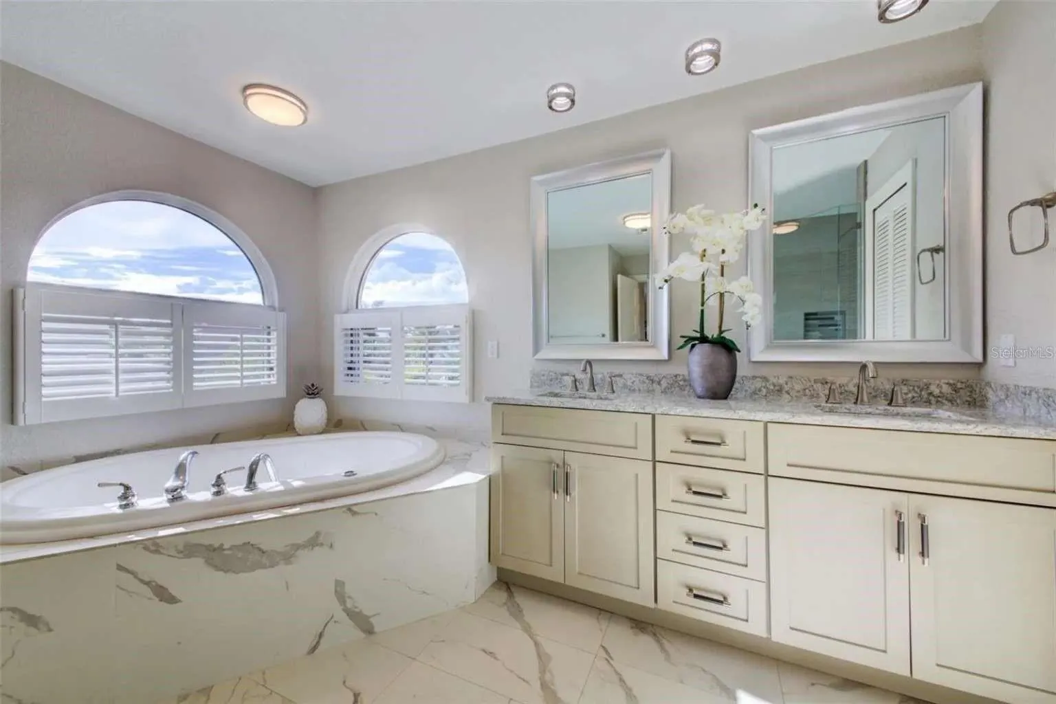 562 RANGER LN