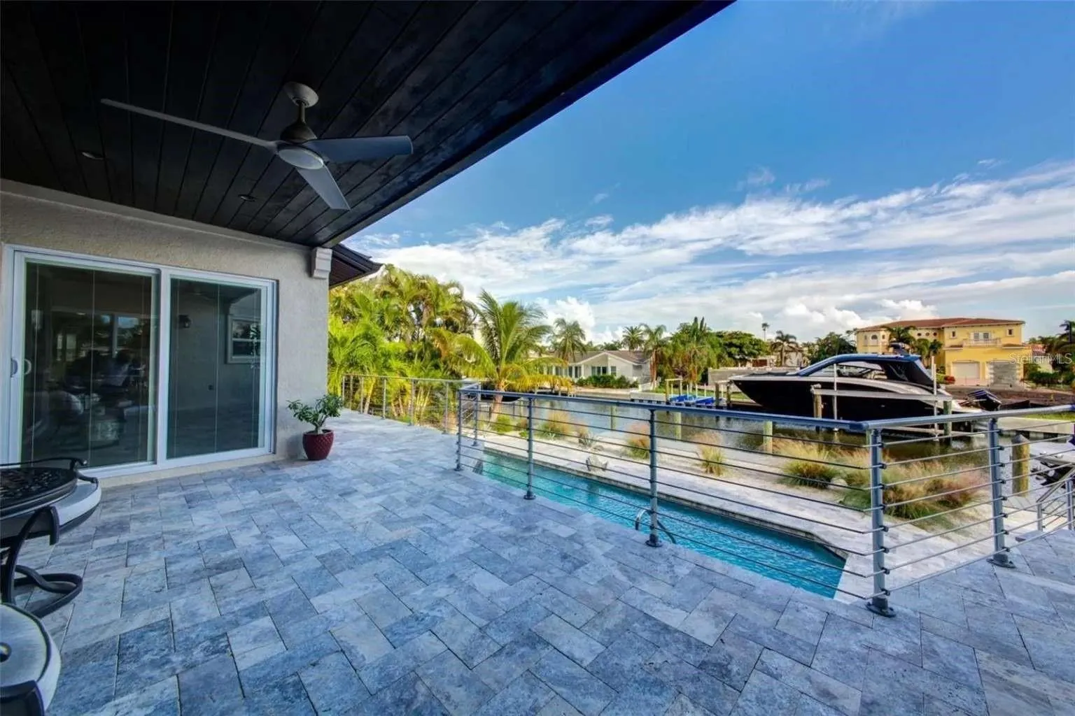 562 RANGER LN