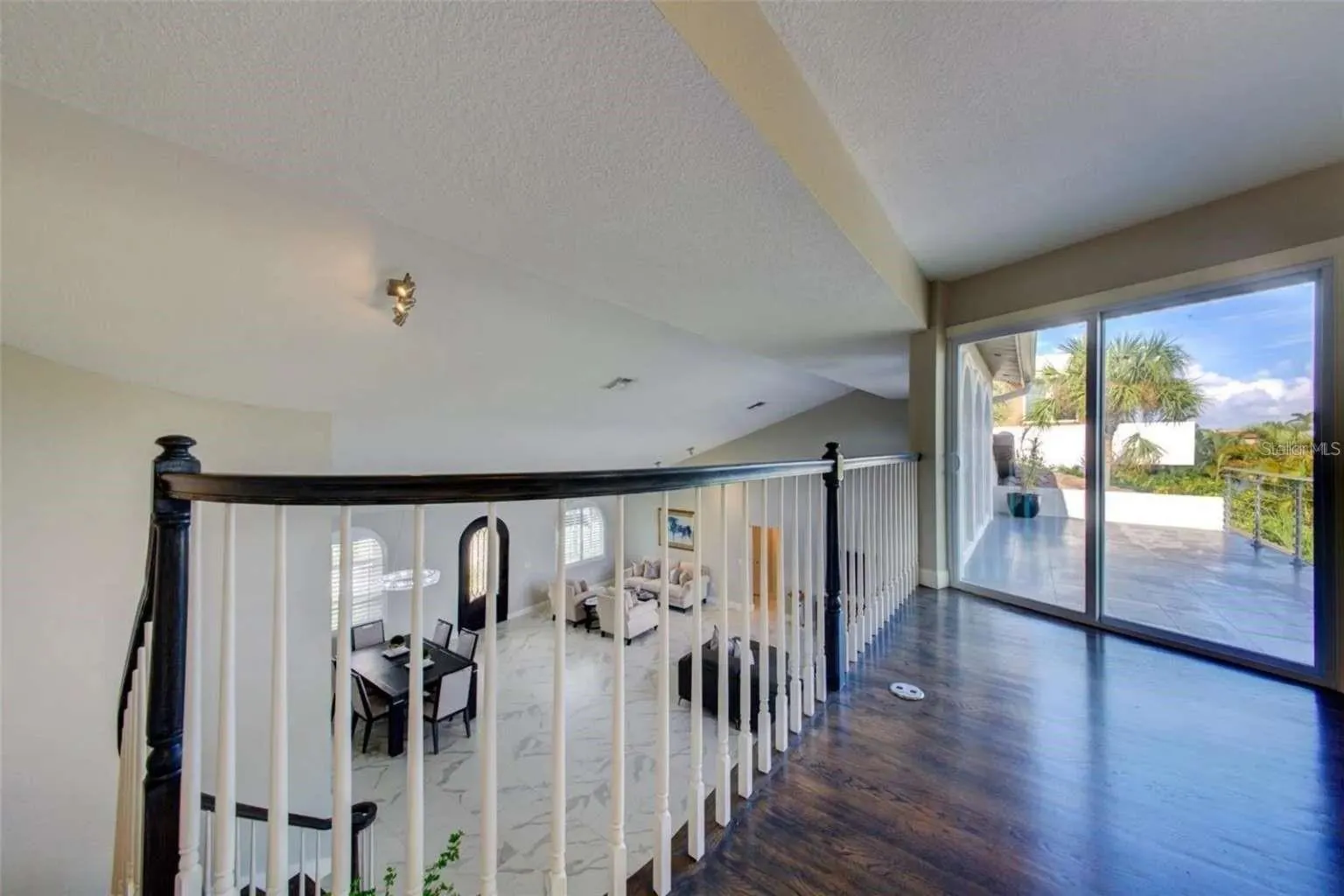 562 RANGER LN
