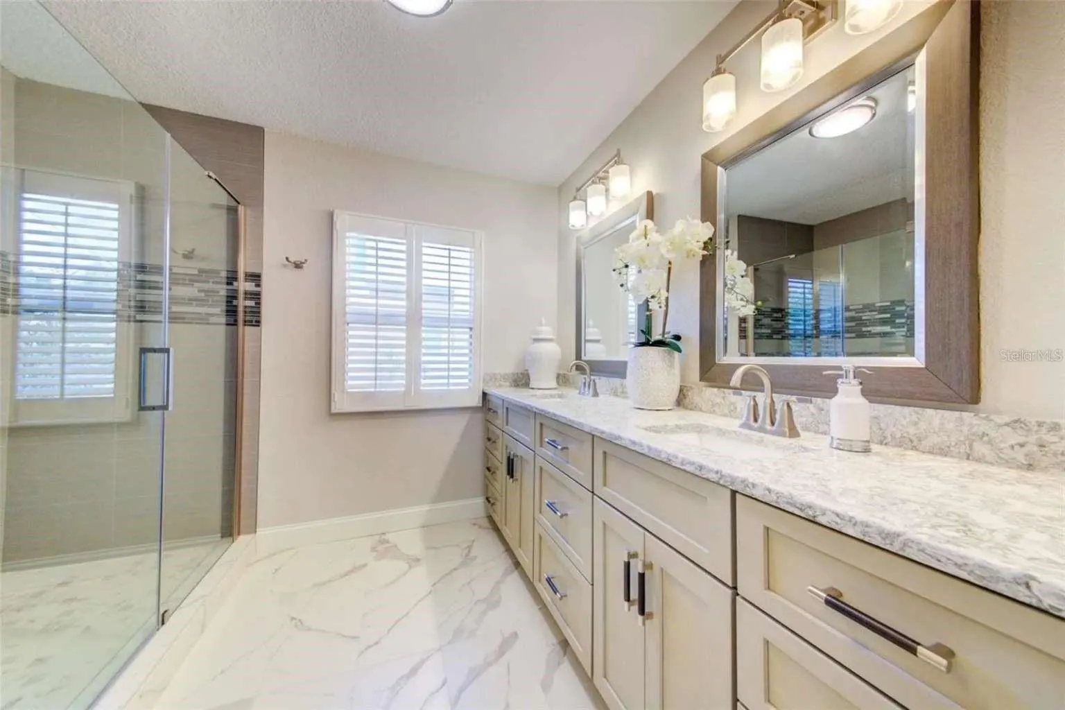 562 RANGER LN