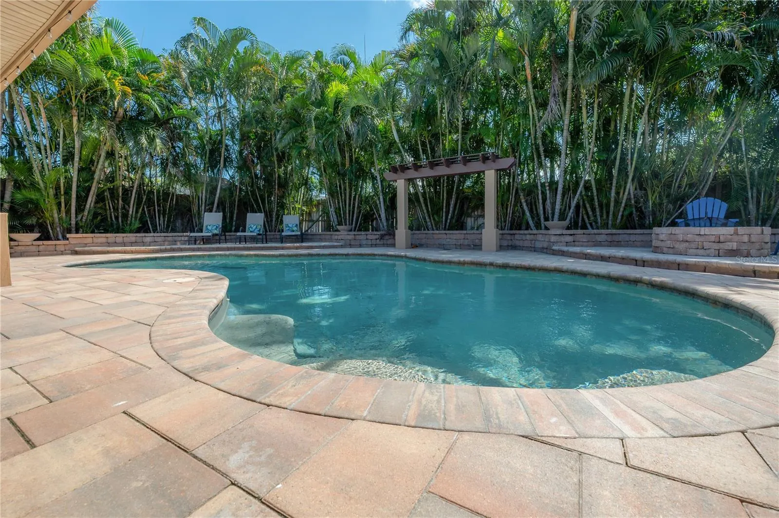 3935 W EDEN ROC CIR