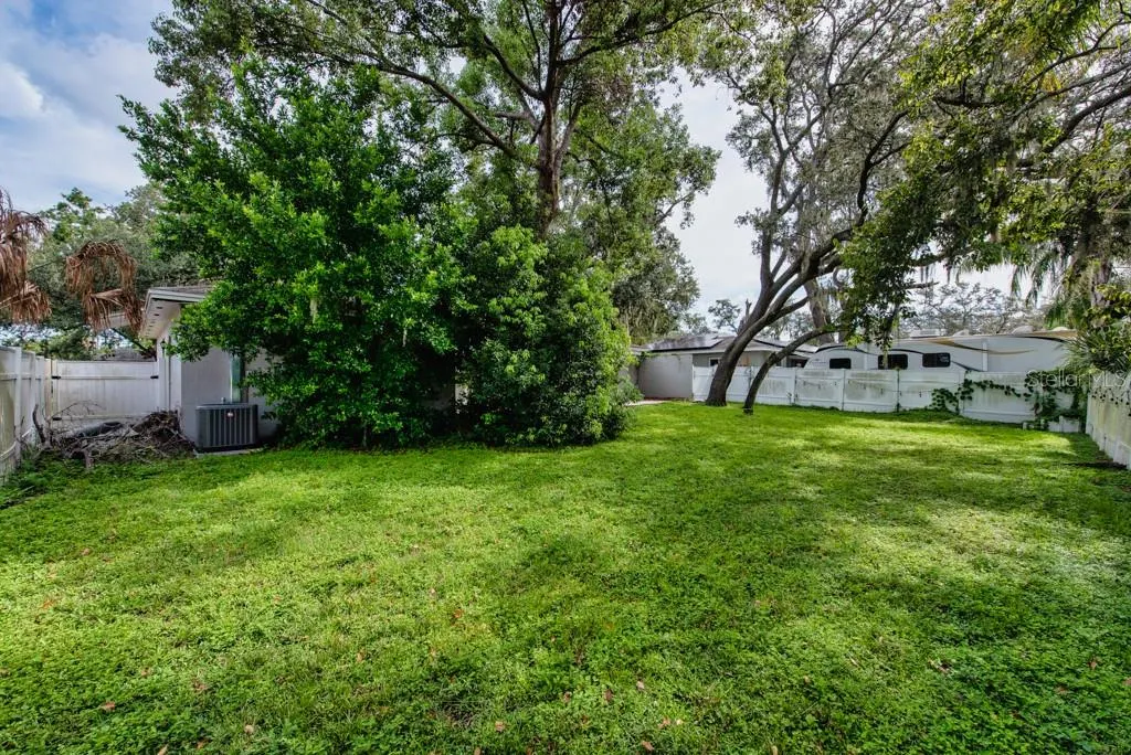 1013 HALLWOOD LOOP