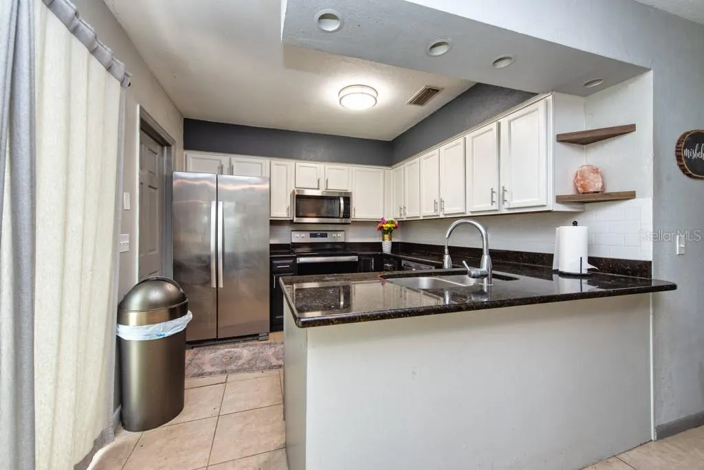 1013 HALLWOOD LOOP