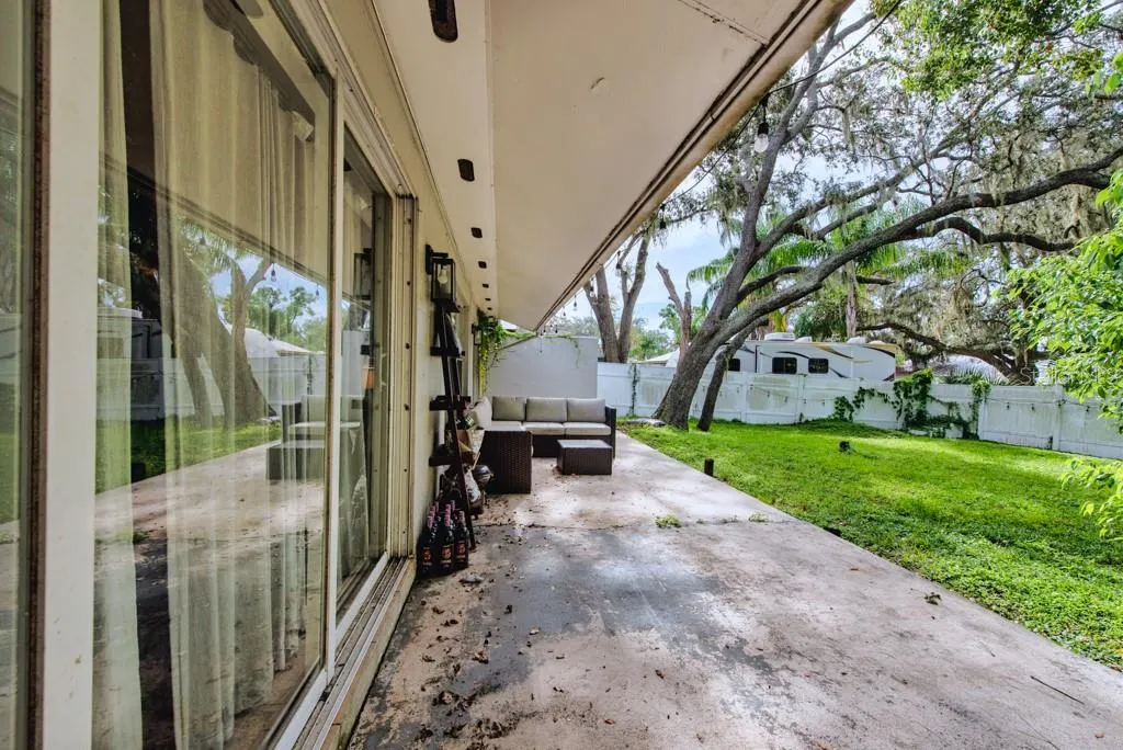 1013 HALLWOOD LOOP