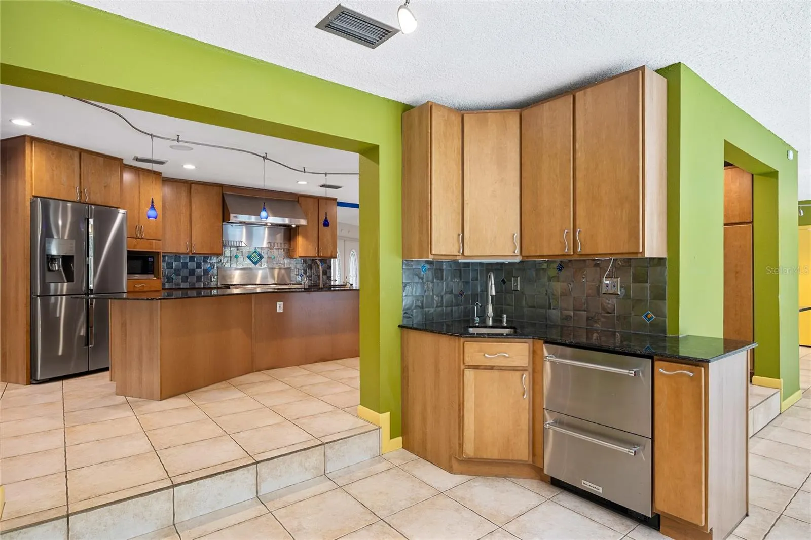 4308 HUDSON LN