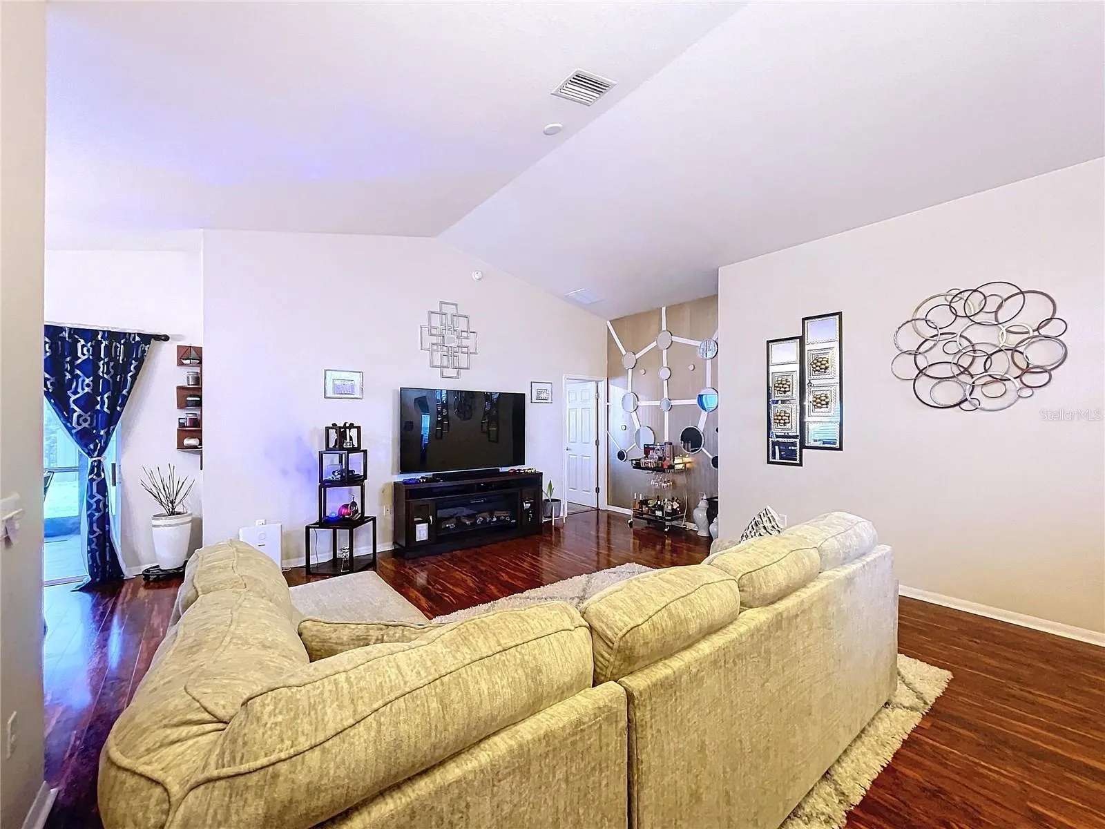 11338 SOUTHWIND LAKE DR