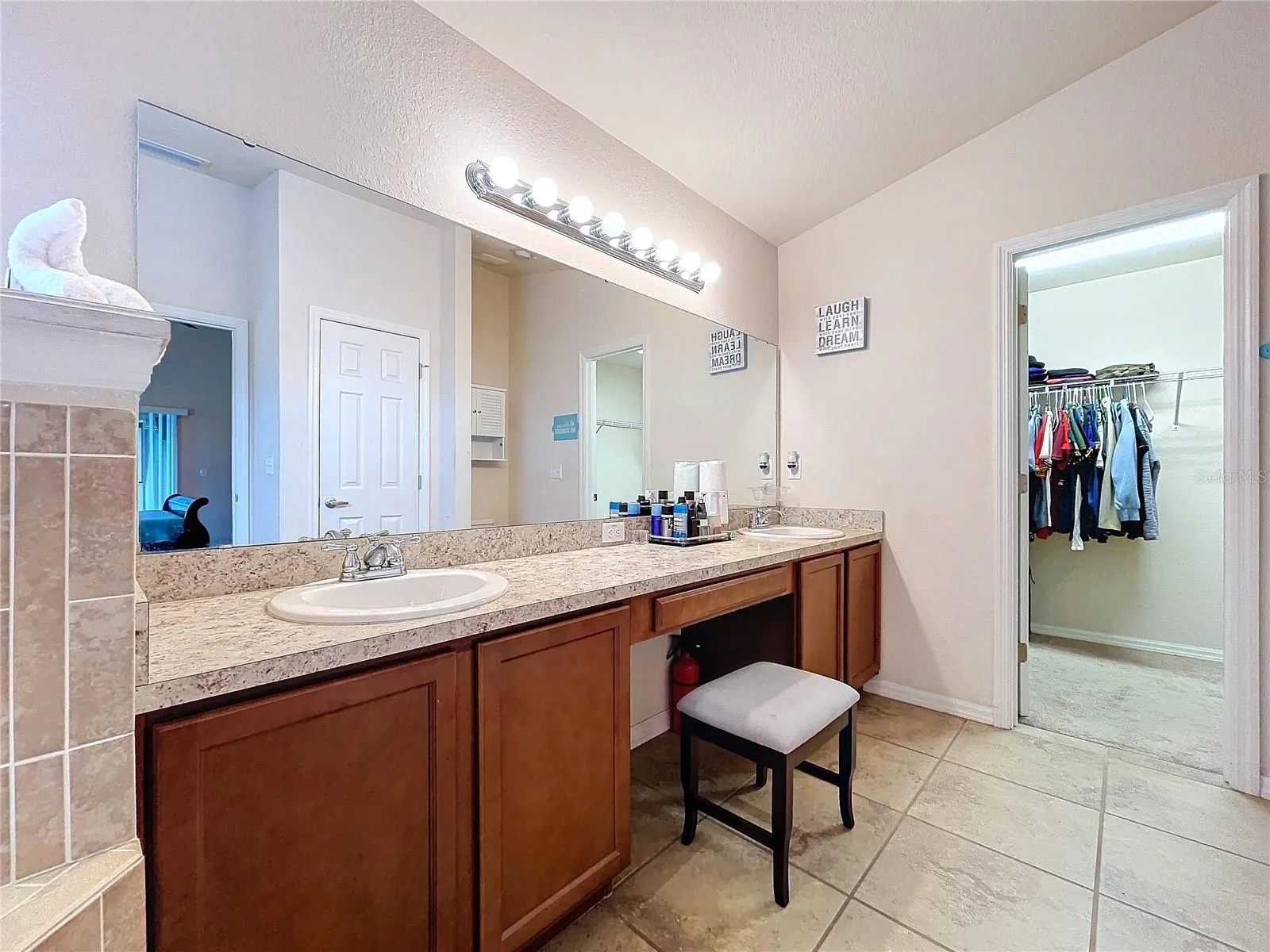 11338 SOUTHWIND LAKE DR