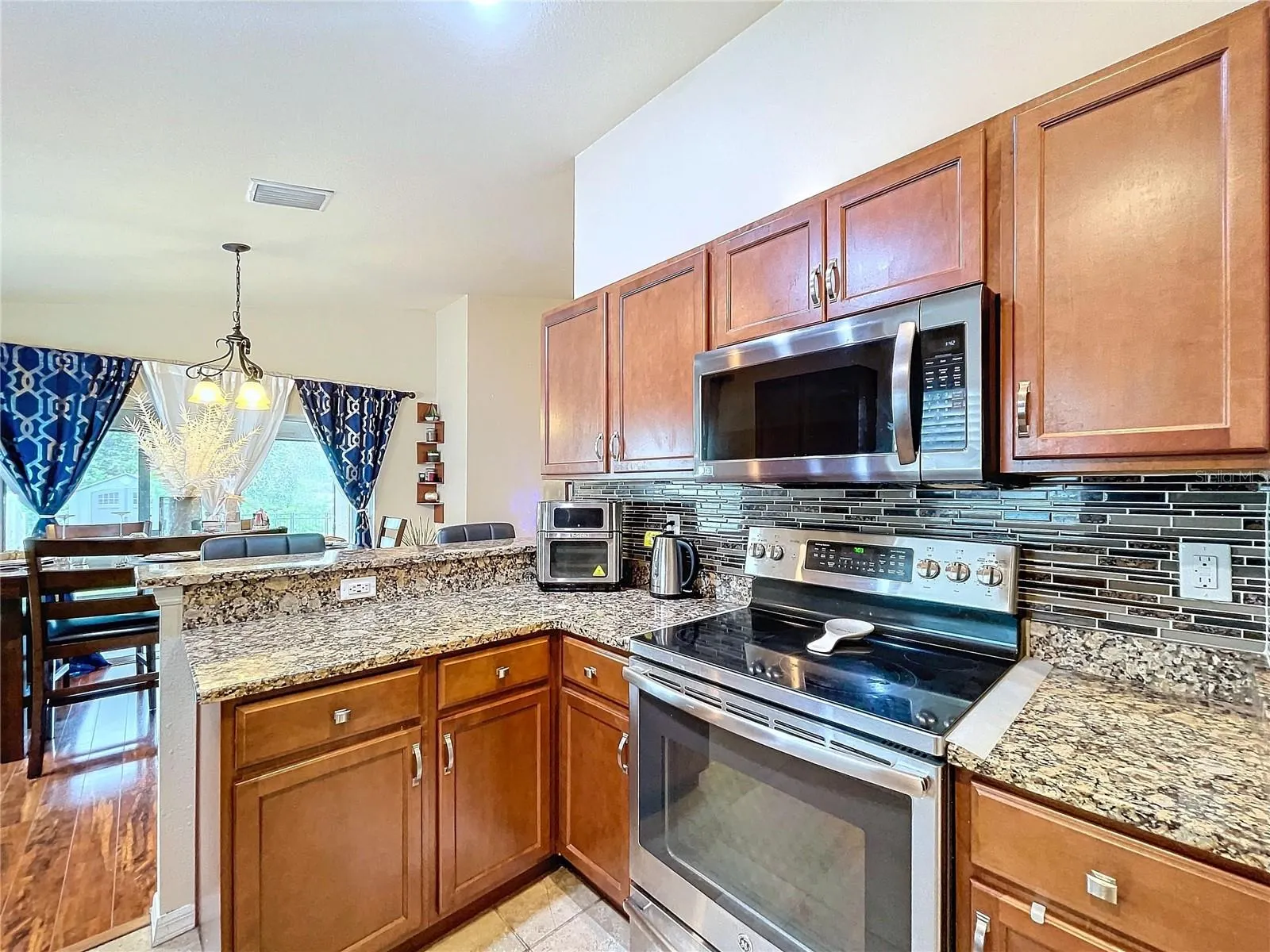 11338 SOUTHWIND LAKE DR