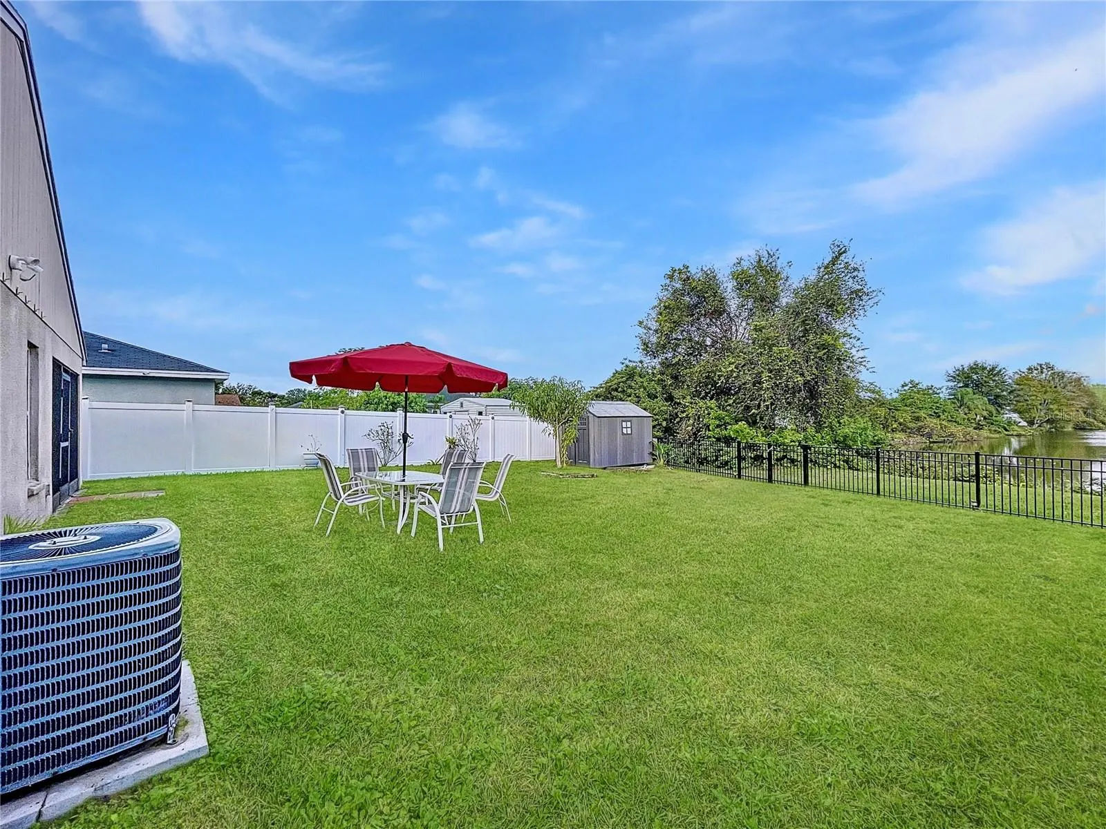 11338 SOUTHWIND LAKE DR