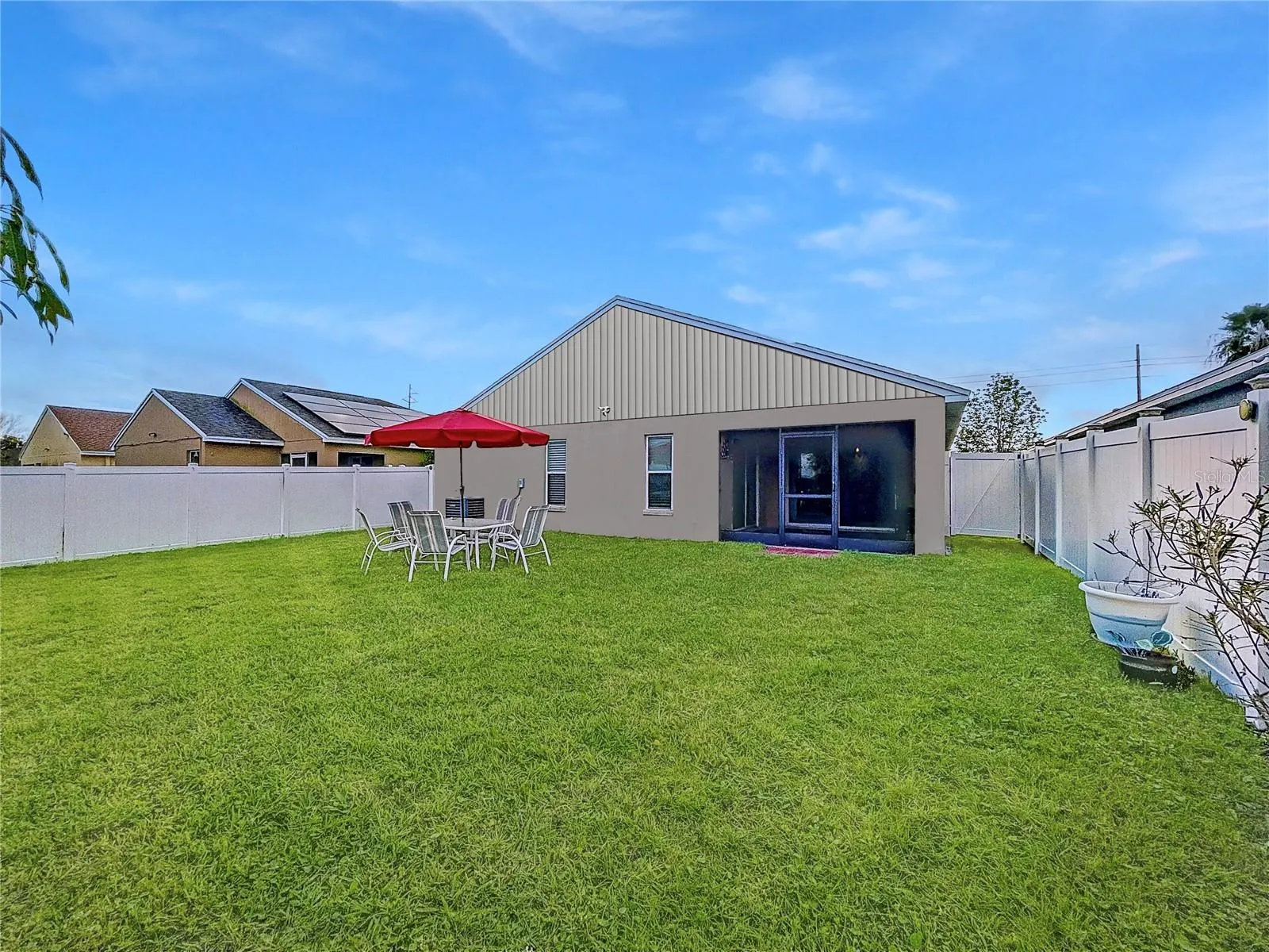 11338 SOUTHWIND LAKE DR