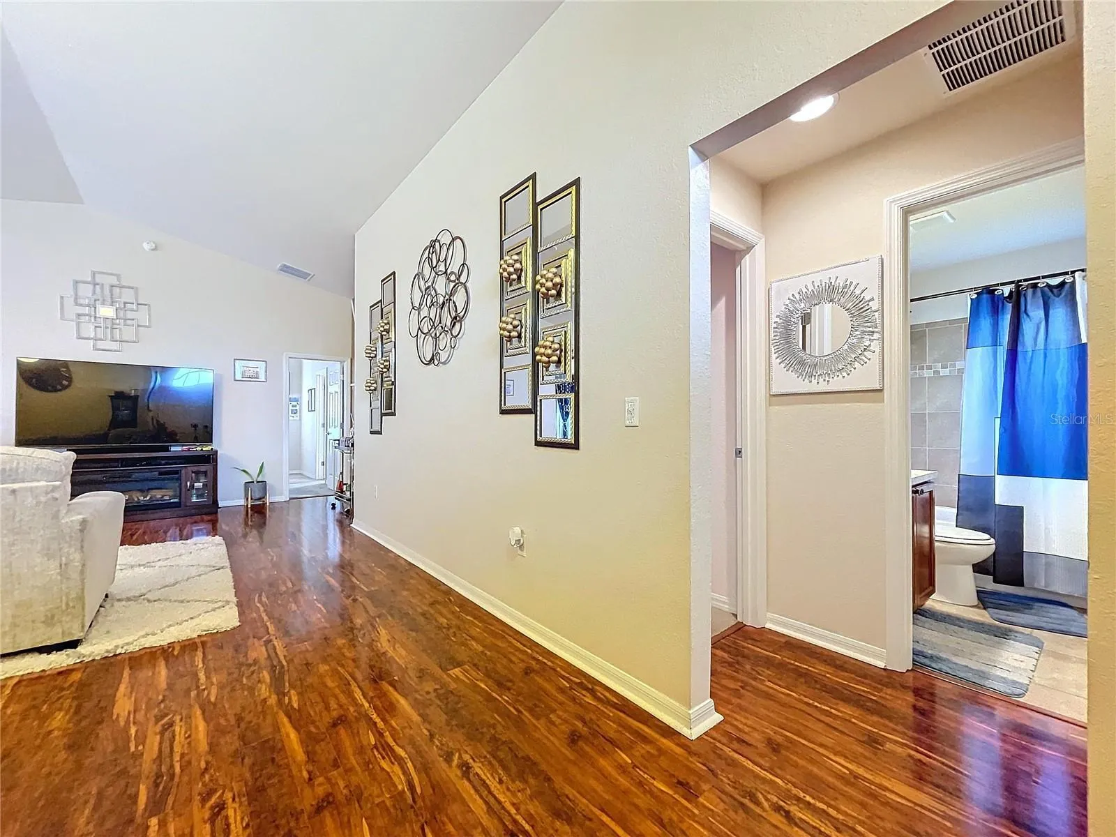 11338 SOUTHWIND LAKE DR