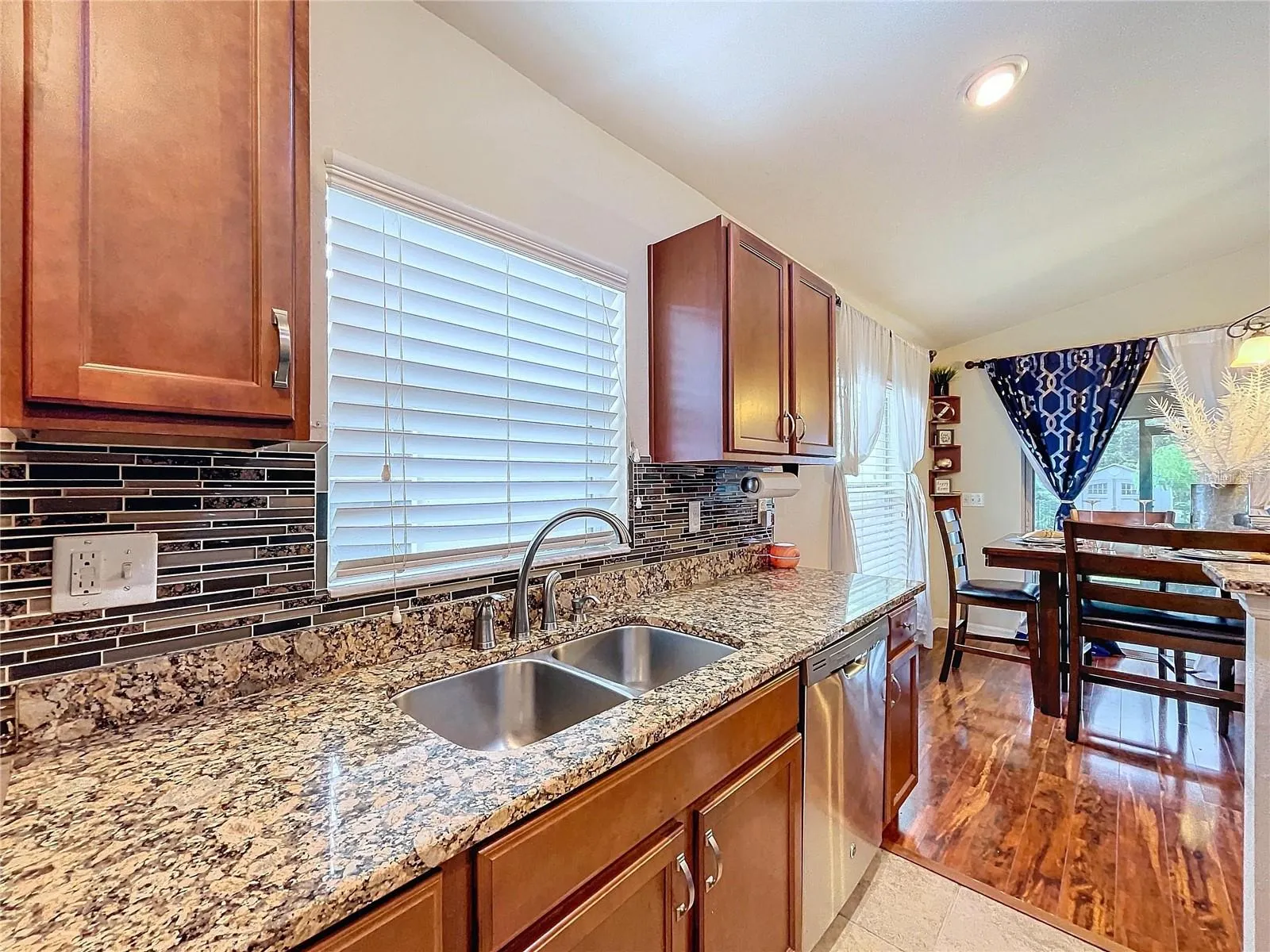 11338 SOUTHWIND LAKE DR