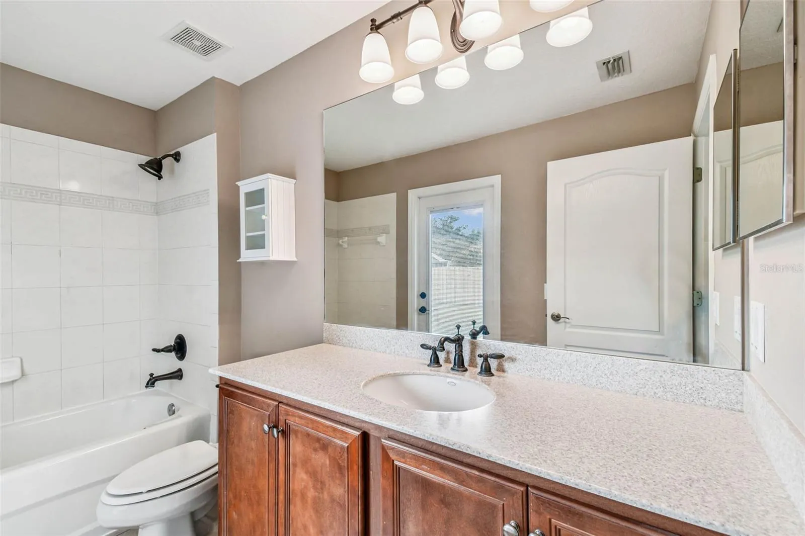 19207 ROBIN PERCH LN