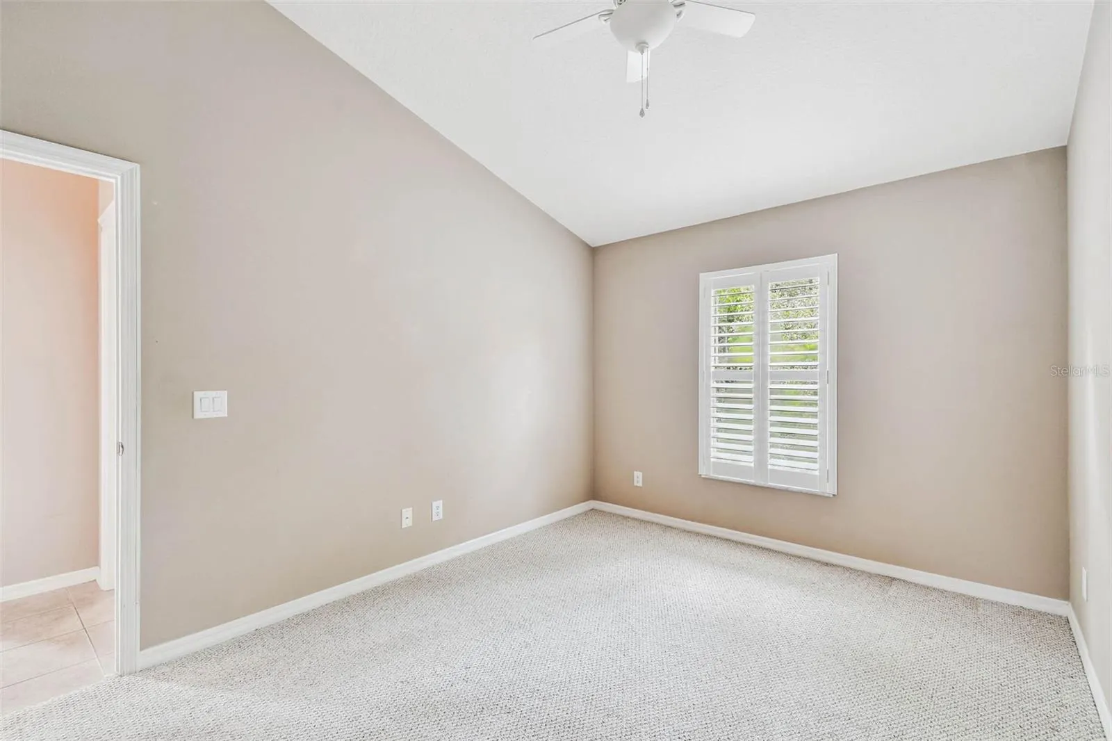 19207 ROBIN PERCH LN