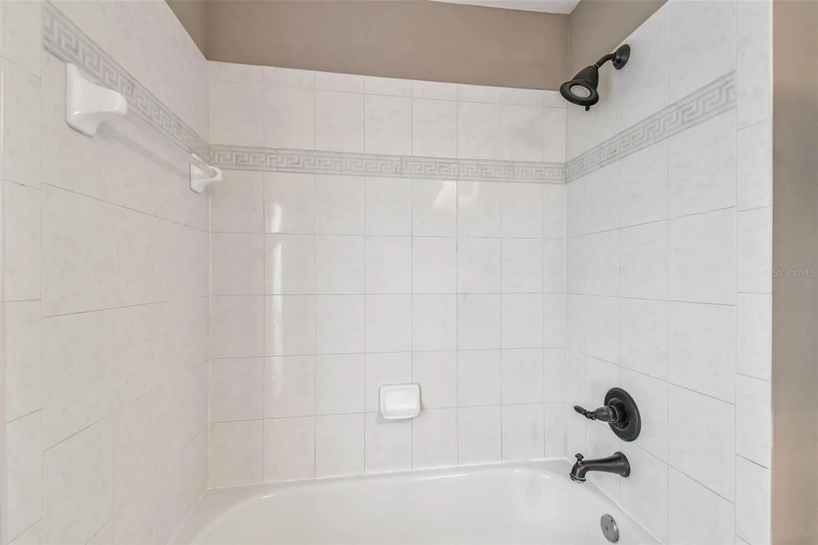 19207 ROBIN PERCH LN
