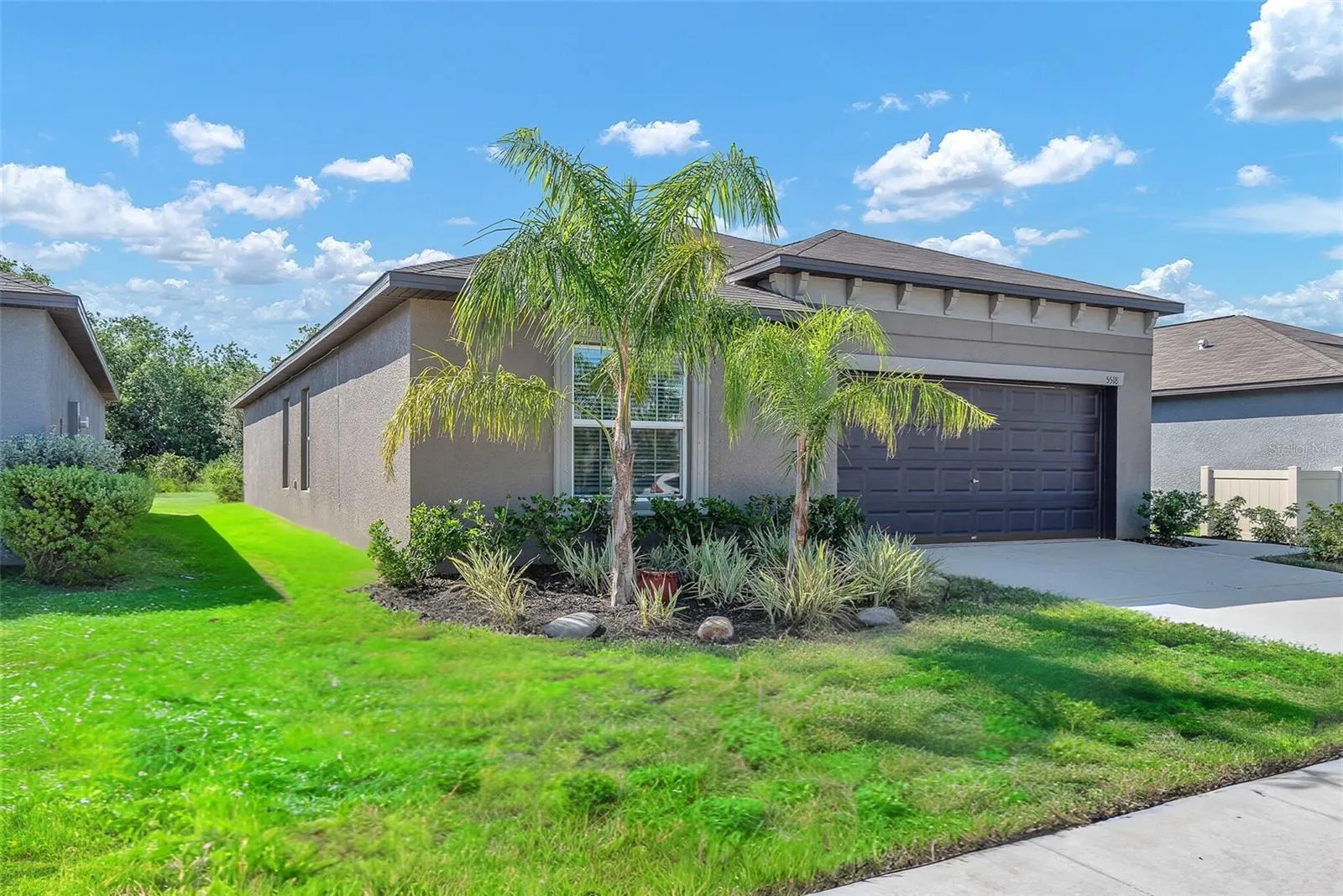5518 BLUE AZURE DR