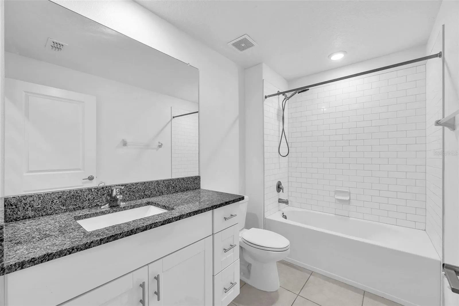5518 BLUE AZURE DR