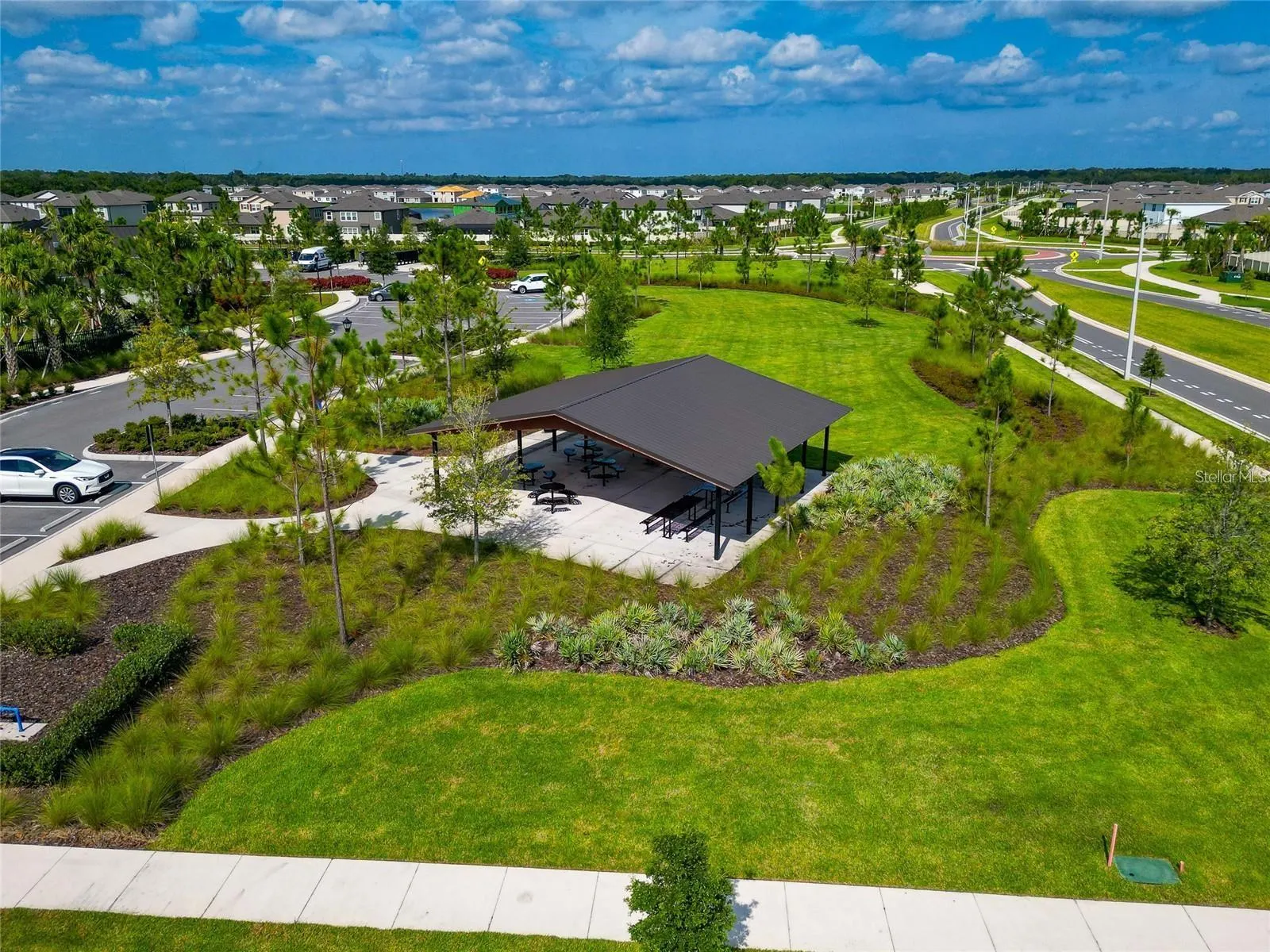 5518 BLUE AZURE DR