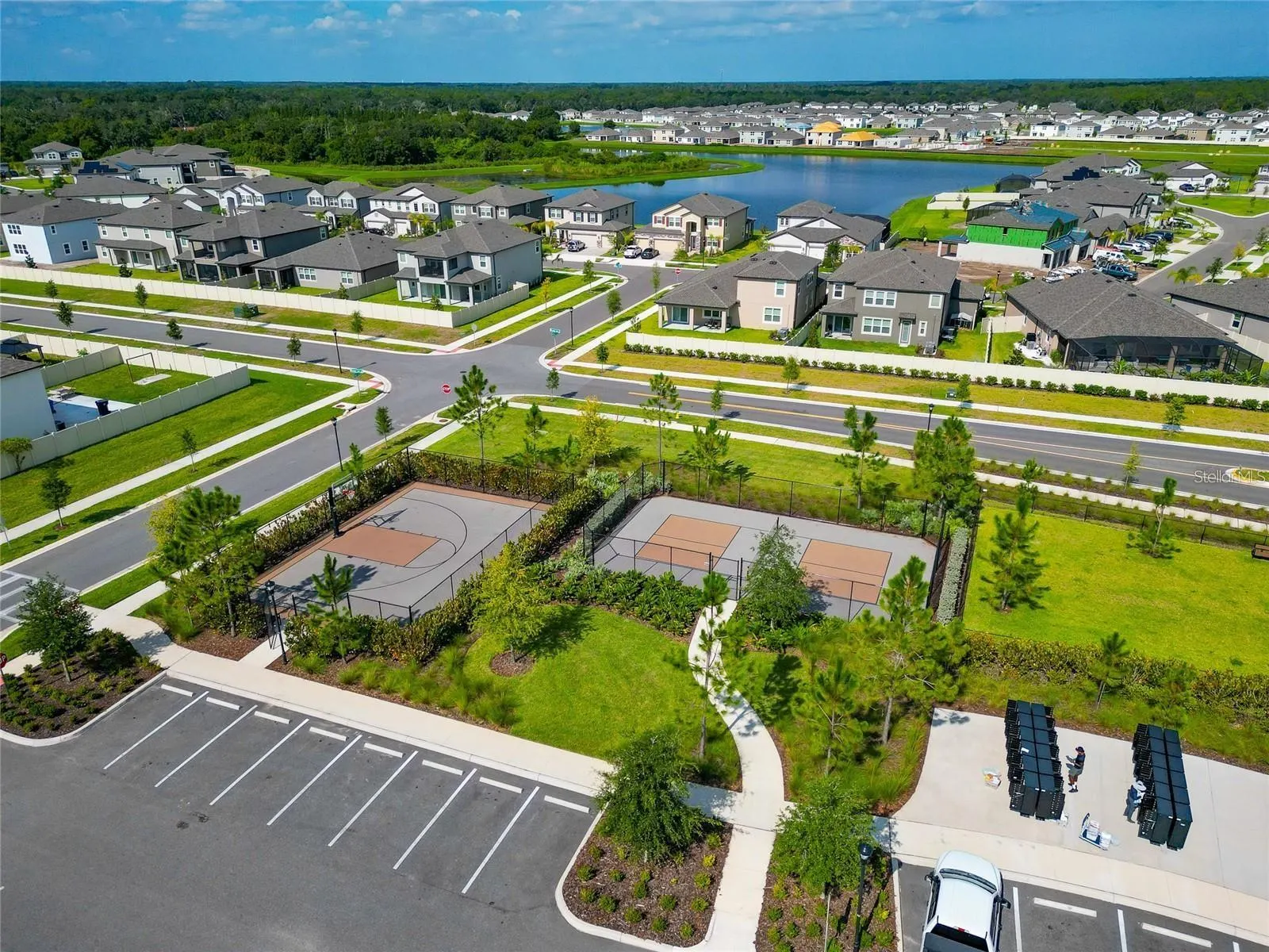 5518 BLUE AZURE DR