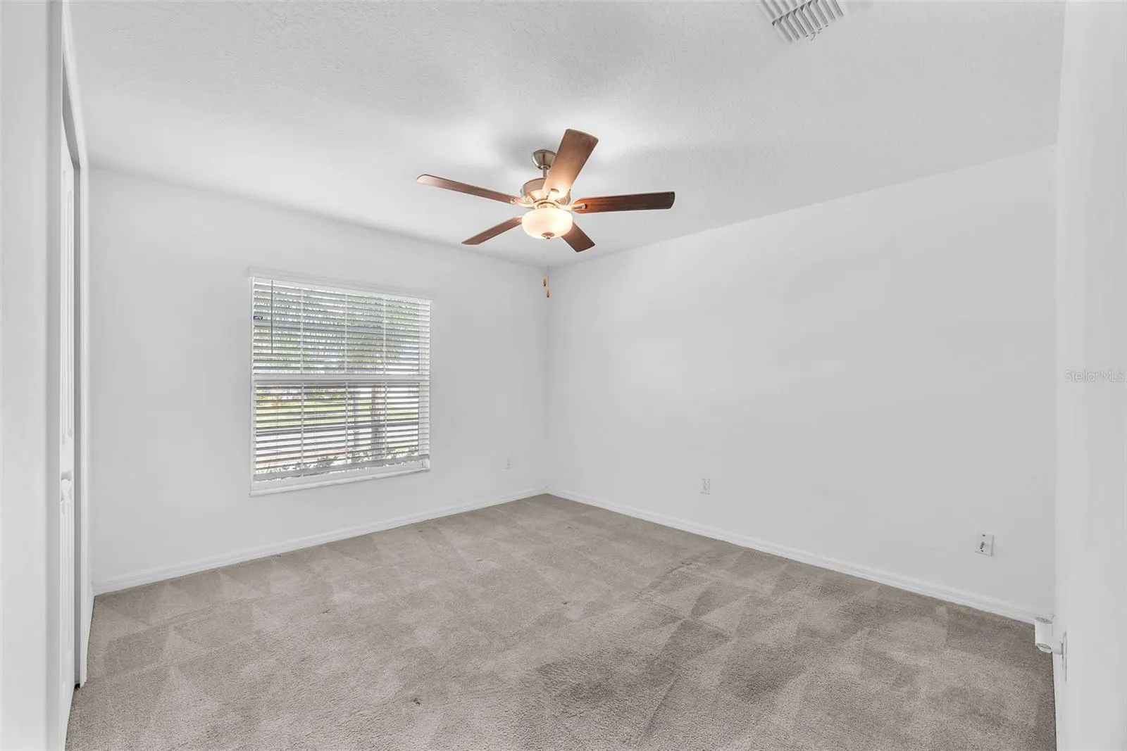 5518 BLUE AZURE DR