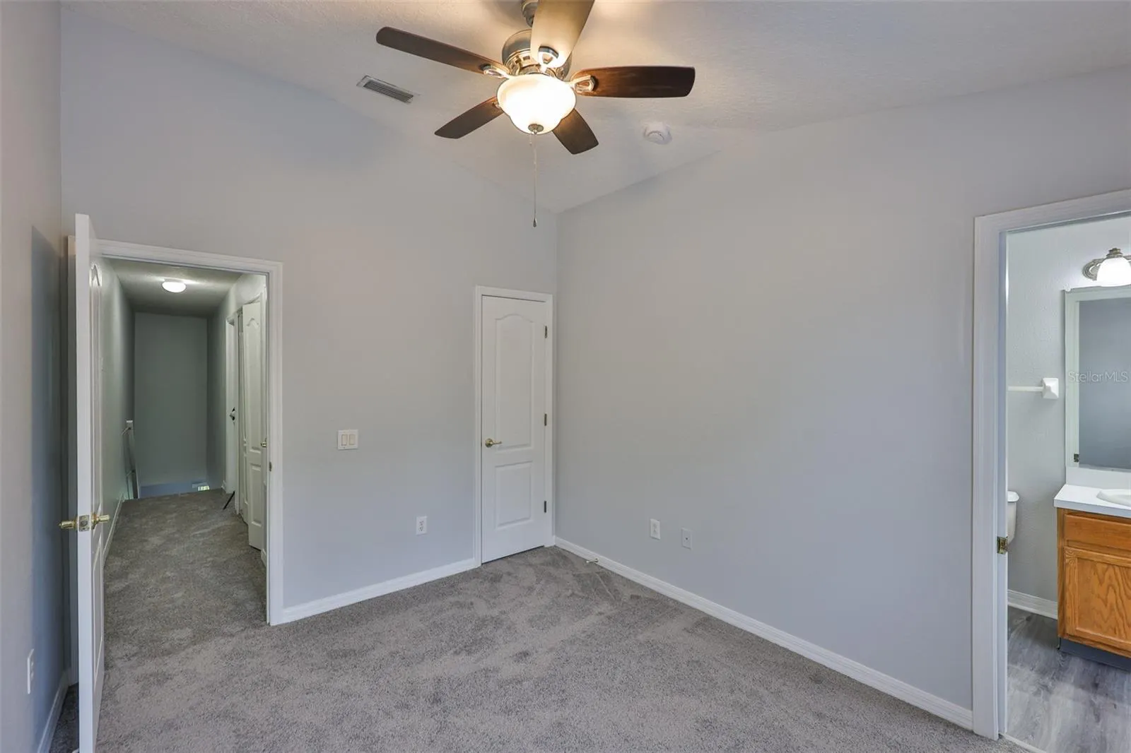 13127 KINGS CROSSING DR