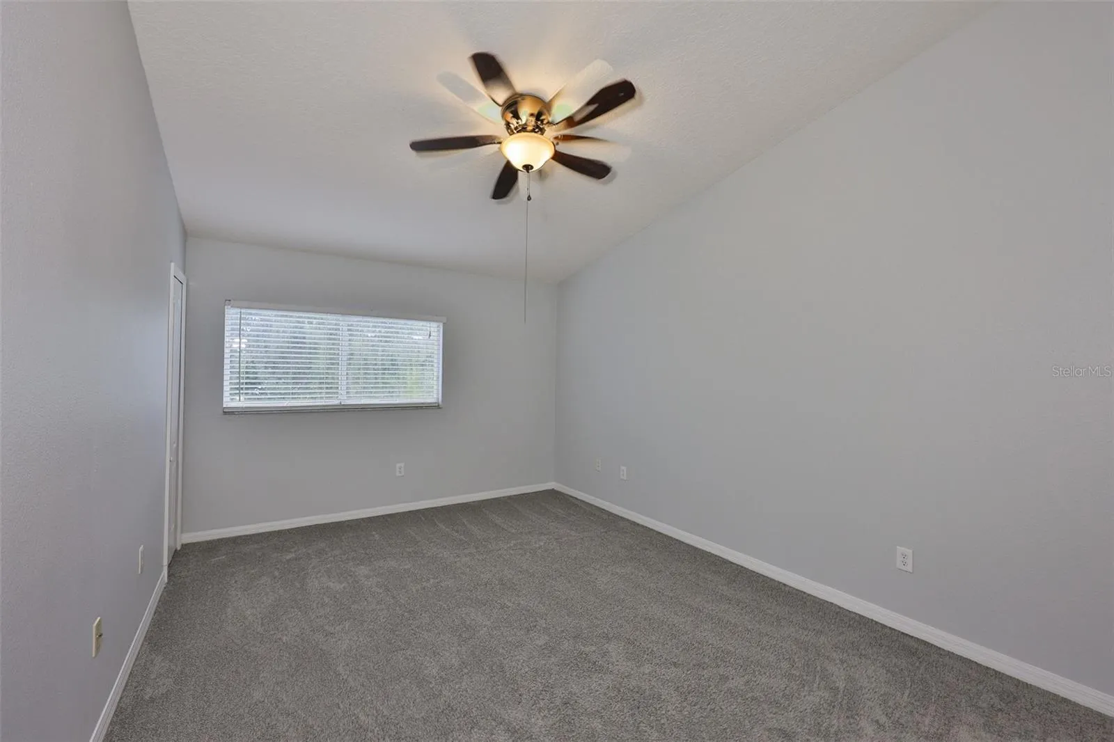 13127 KINGS CROSSING DR