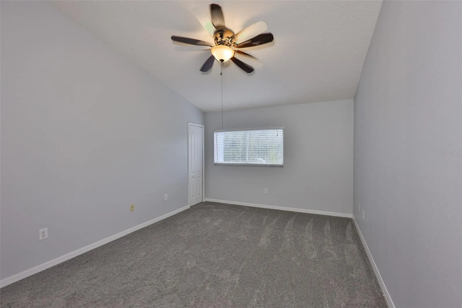 13127 KINGS CROSSING DR