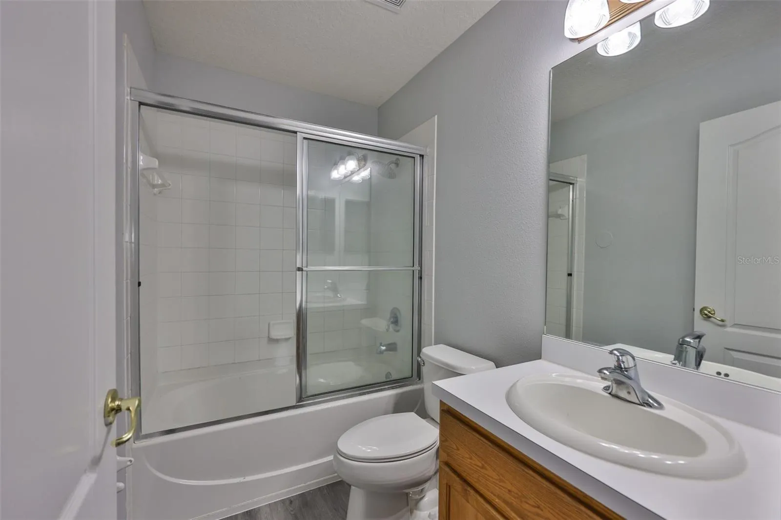 13127 KINGS CROSSING DR