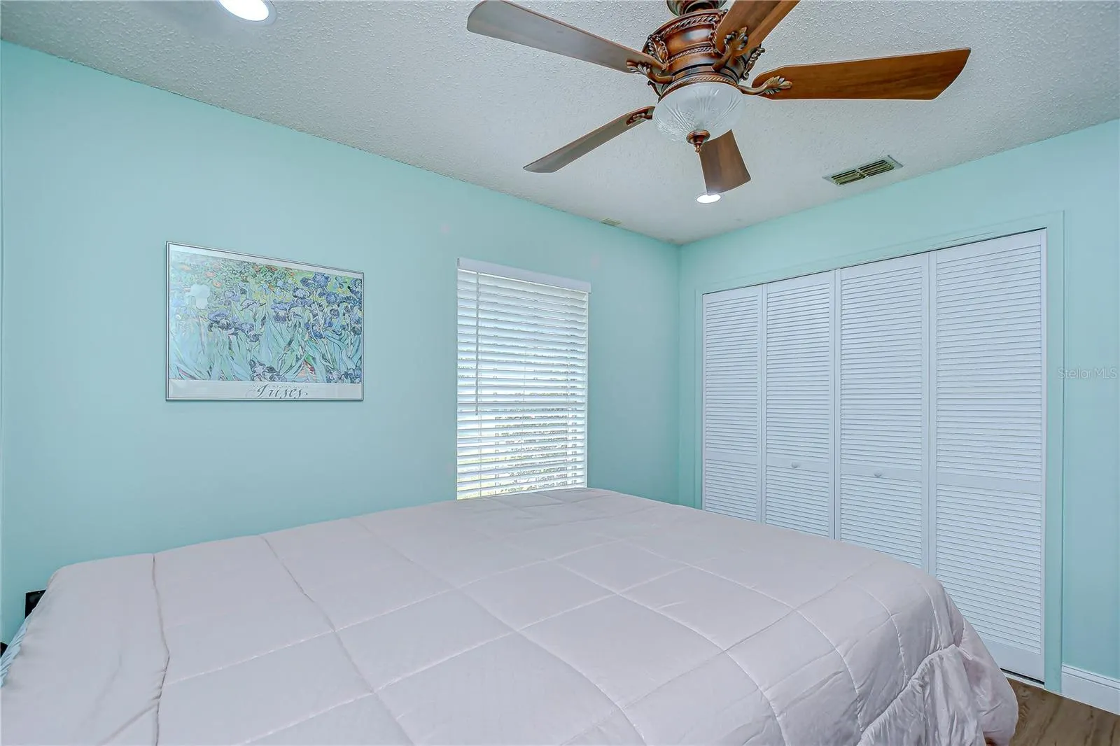 7613 S SANIBEL CIR
